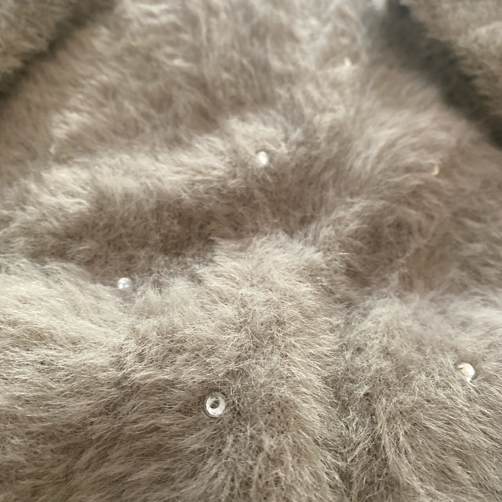 Gray Fluffy Silver Stone Really Soft - image 4